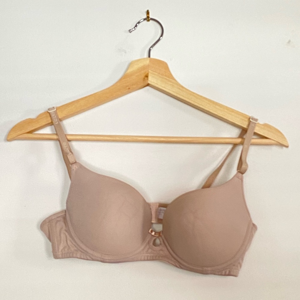 LIZ CLAIBORNE padded underwire nude bra